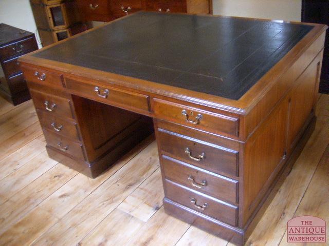 Antiek mahonie partnersbureau 3