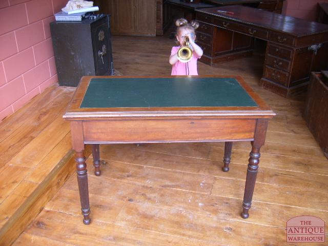 Antiek mahonie schrijftafel 2