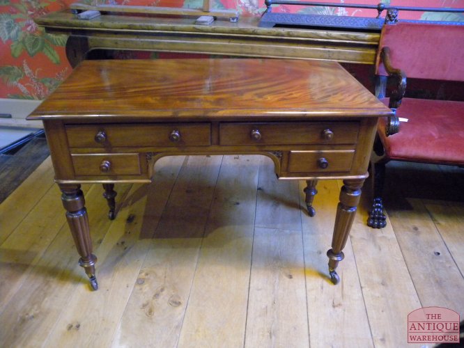 antiek mahonie schrijftafeltje, VERKOCHT