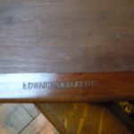 Antiek mahonie schrijftafeltje van Edwards & Roberts, Londen 3