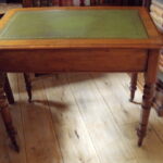 Antiek mahonie Victoriaans schrijftafeltje 2