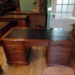 Antiek mahoniehouten bureau afkomstig uit het Verenigd Koninkrijk 1