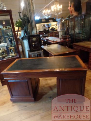 Antiek mahoniehouten bureau afkomstig uit het Verenigd Koninkrijk 2