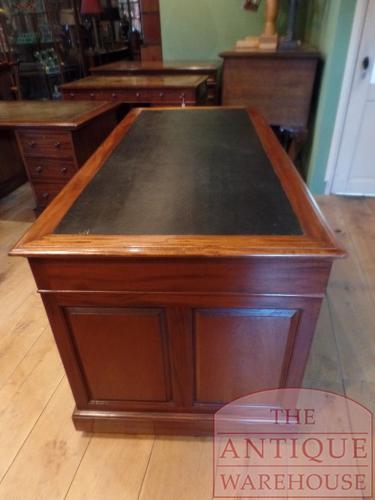 Antiek mahoniehouten bureau afkomstig uit het Verenigd Koninkrijk 3