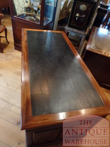 Antiek mahoniehouten bureau afkomstig uit het Verenigd Koninkrijk 4