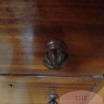 Antiek mahoniehouten bureau gemaakt door meubelmaker W. Priest 3