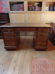 antiek mahoniehouten  Engels kwaliteits bureau