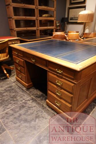 Antiek mahoniehouten partnersbureau 2