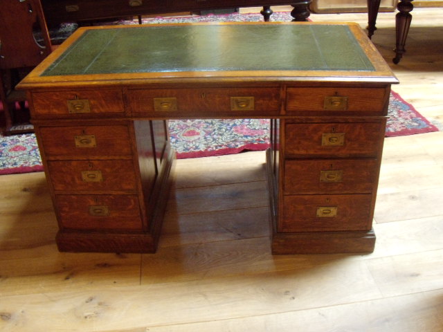 Antiek militair eiken bureau 3