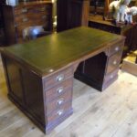 Antiek militair bureau 1