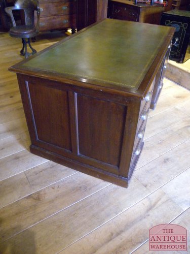 Antiek militair bureau 3