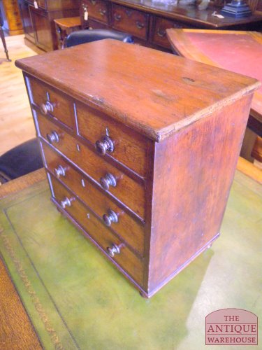 antiek miniatuur ladekastje 3