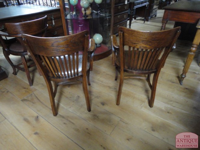 Antiek paar eiken bureaustoelen 3
