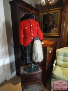 antiek Schots kinderpakje, Schits kinderuniform