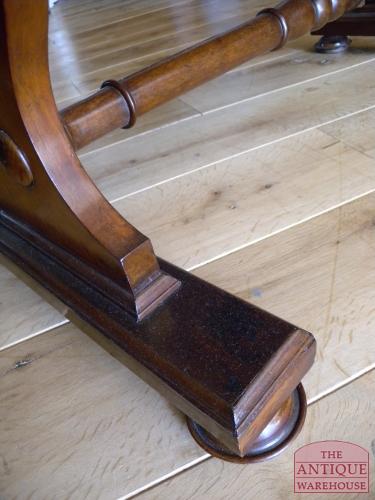 antiek thee tafeltje