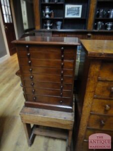 antiek verzamel laden kastje voor diverse stenen, VERKOCHT