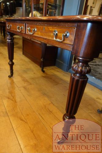 Antiek Victoriaans schrijftafeltje, leestafel, klein bureautje 4