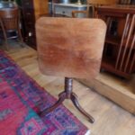 antiek vierkant Engels tilt top tafeltje 2