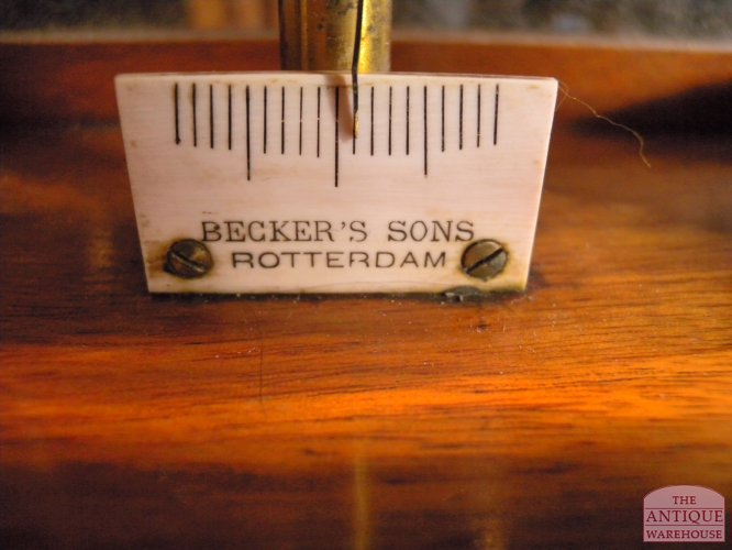 Antieke apothekers milligram balans 2