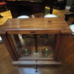 Antieke apothekersbalans, milligrambalans 1