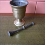 Antieke apothekers vijzel 3