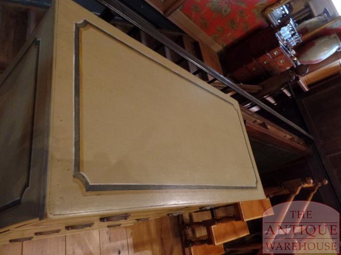 Antieke beschilderde Victorian Engelse ladekast 3