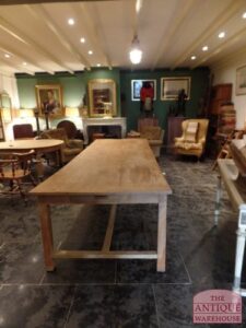 antieke beukenhouten  Franse tafel met 8 laden  320 cm bij 105 cm