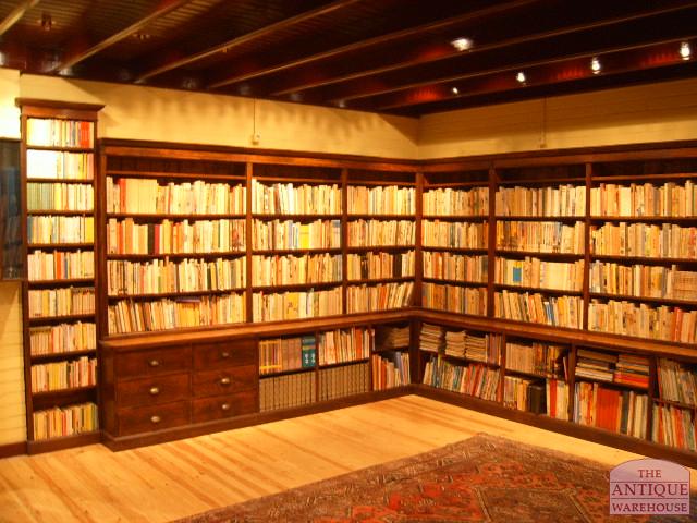 Antieke bibliotheek uit Warwick Castle 3