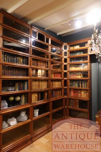 antieke boekenkast Globe Wernicke, the elastic bookcase