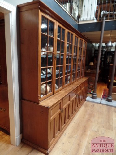 Antieke boekenkast 2