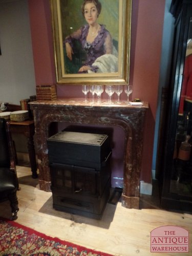 antieke bordeau rode marmeren schouw