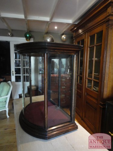 antieke bow fronted vitrinekastje 2