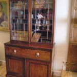 Antieke bureau-boekenkast 1