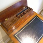 Antieke davenport, scheepsbureautje 1