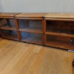 Antieke drievoudige bibliotheekkast van Globe Wernicke 2