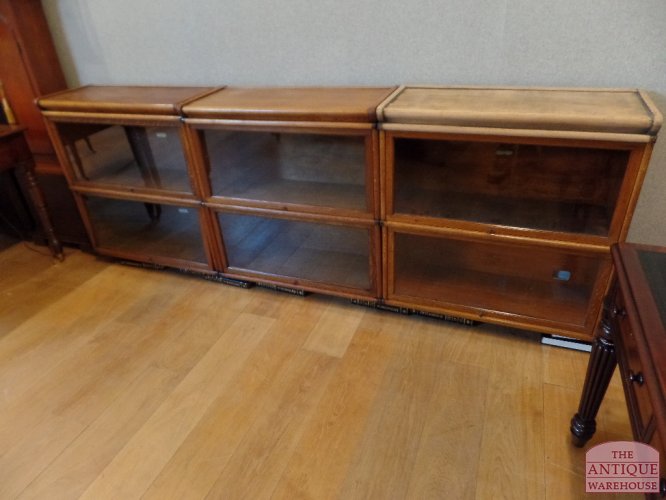 Antieke drievoudige bibliotheekkast van Globe Wernicke 2