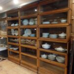 Antieke drievoudige Globe Wernicke boekenkast met verspinging in de bovenste delen 2