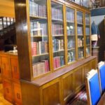 Antieke eiken boekenkast 1