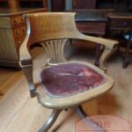 Antieke eiken bureaustoel in hoogte verstelbaar 1