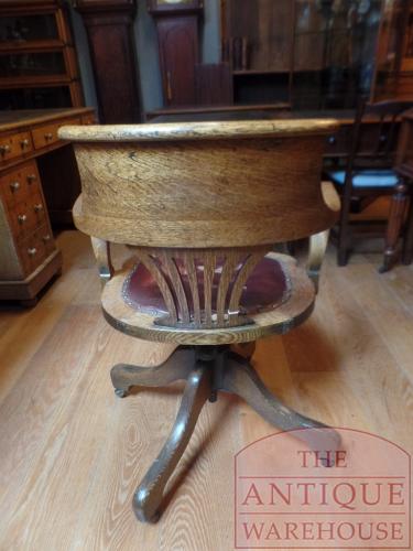 Antieke eiken bureaustoel in hoogte verstelbaar 3