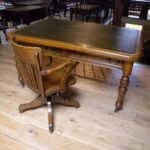 Antieke eiken bureaustoel 2