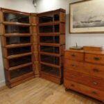 Antieke eiken hoek Globe Wernicke kast 1