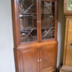 Antieke eiken hoekkast 1