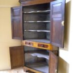 Antieke eiken hoekkast 1