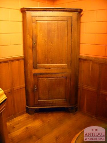 antieke eiken hoekkast 3