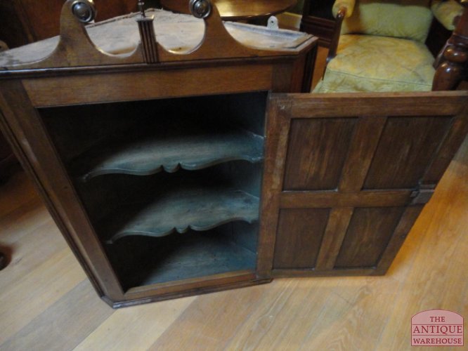 Antieke eiken hoekkast 2