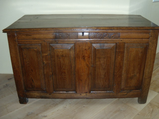 antieke eiken kist, 1726 3