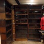 Antieke eiken ongerestaureerde hoekopstelling van Globe Wernicke 3