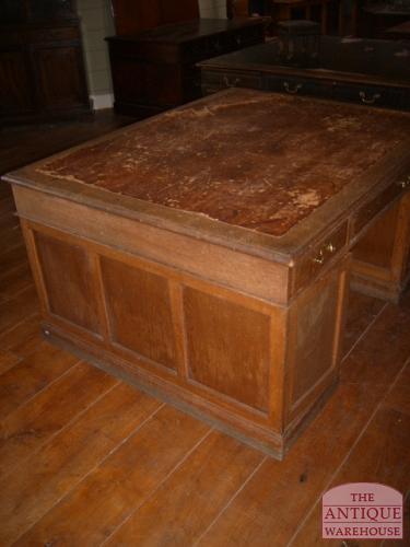 Antiek eiken partnersbureau 2