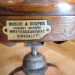 Antieke eiken Schotse bureaustoel 2